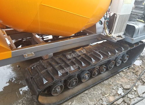 混凝土工程的關(guān)鍵設(shè)備 履帶混凝土車、移動式攪拌車、攪拌運(yùn)輸泵與混凝土切割技術(shù)